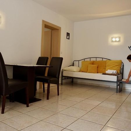 Apartments Victoria Trogir Buitenkant foto