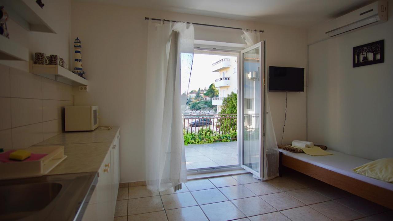 Apartments Victoria Trogir Buitenkant foto