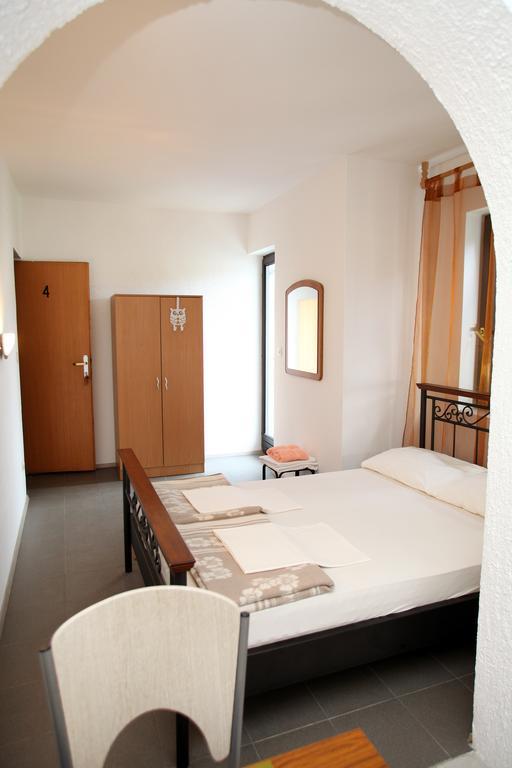 Apartments Victoria Trogir Buitenkant foto