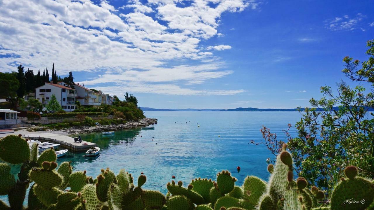 Apartments Victoria Trogir Buitenkant foto